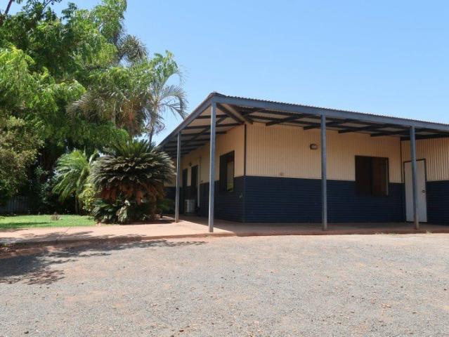 Charming 4 Bedroom, 2 Bathroom Home with Lovely Gardens