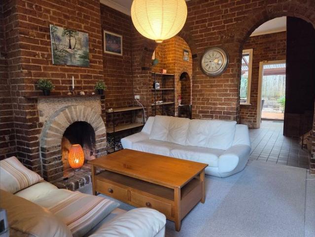 Charming 4 Bedroom Glebe Home in a Prime Location