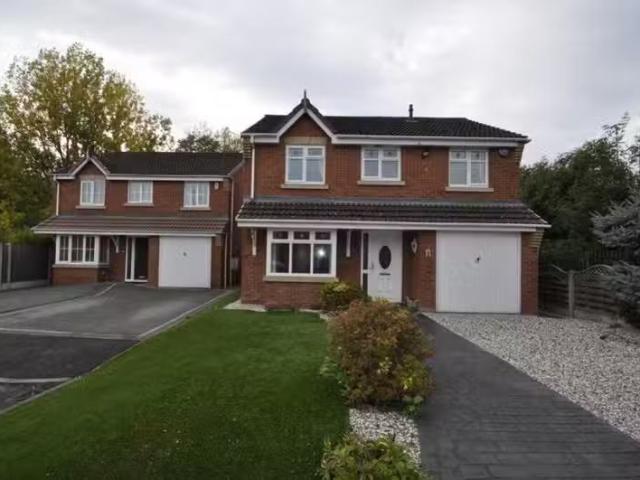 Charming 4 bedroom detached house for rent in Keir Place, Woll.
