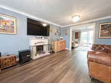 New 4 bedroom detached house for rent in Hogarth Drive, Prento.
