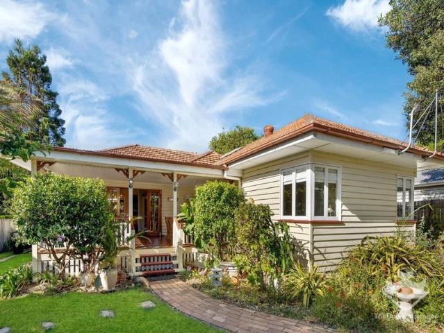Charming 4 Bedroom Family Home on 607sqm in the Heart of Yeronga
