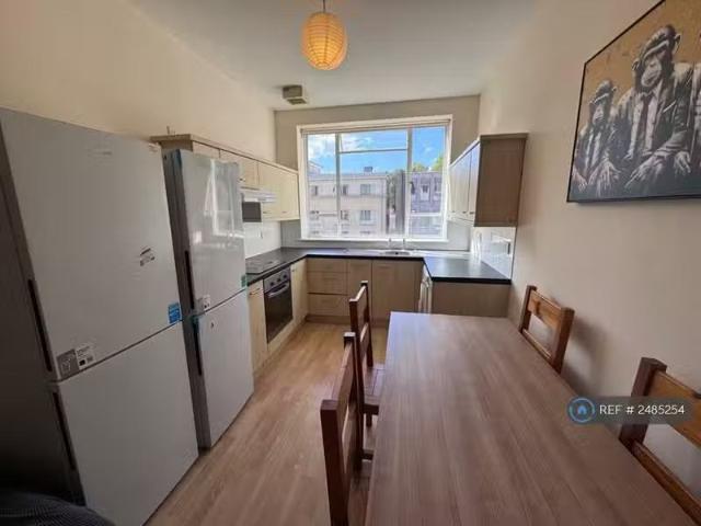Nice 4 bedroom flat for rent in Park Street, Bristol, BS1