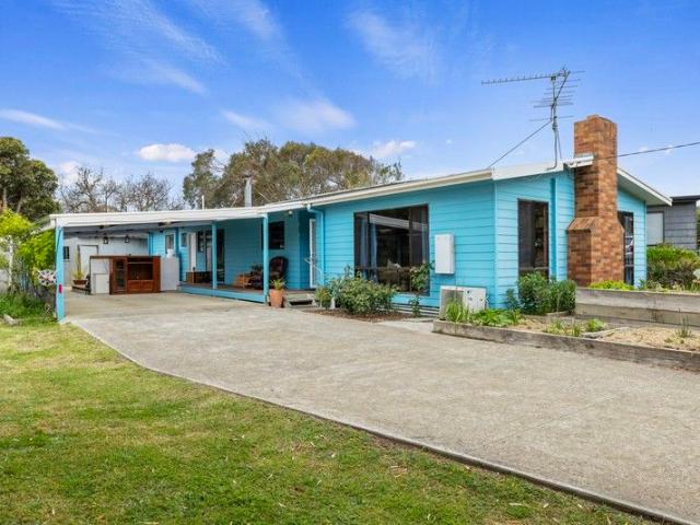 Charming 4 Bedroom Oasis on Double Block