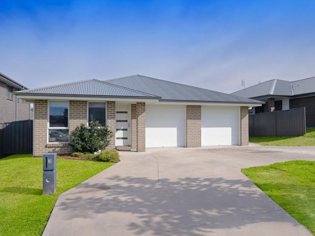 Charming 4 Bedroom Rental House in Desirable Aberglasslyn Perfect for Families!