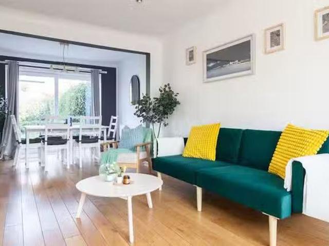 Rental! 4 BR Elmsleigh Road