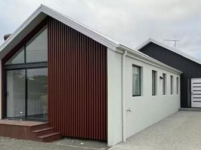 Charming 4 BR UNIT 1/18 York Street, Bellerive, TAS 7018