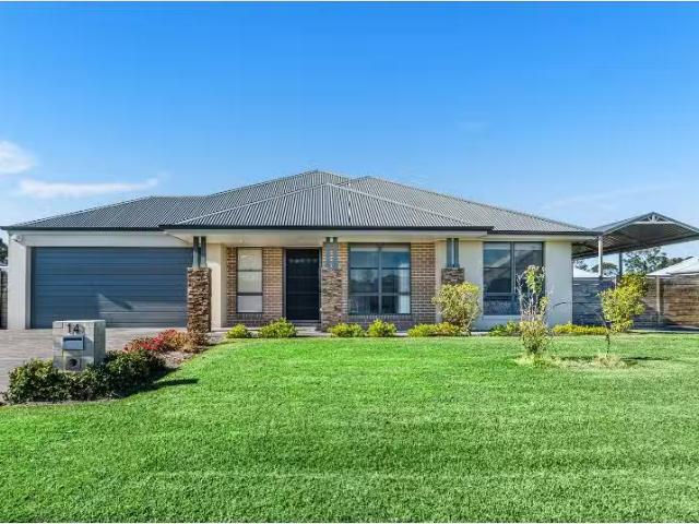 Charming 4 BR 14 Strathmore Avenue, PITT TOWN House for rent.