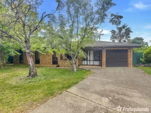 Deal! 4 BR 15 Bandera Avenue, Glenfield Park House for rent L.