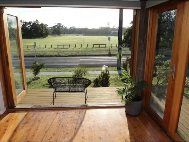 Charming 4 BR 15 Explorer Boulevard, Shoalhaven Heads House fo.