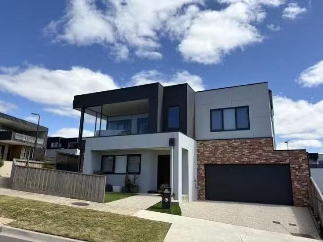 For Rent! 4 BR 15 Springdale Rise, Highton, VIC 3216