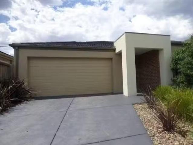 For Rent! 4 BR 15 Tobago Avenue, Point Cook, VIC 3030