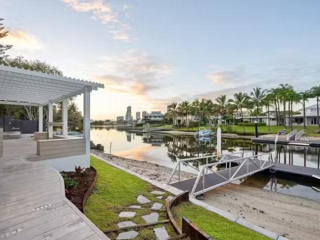 Cheap 4 BR 16 Biggs Place, Southport, QLD 4215