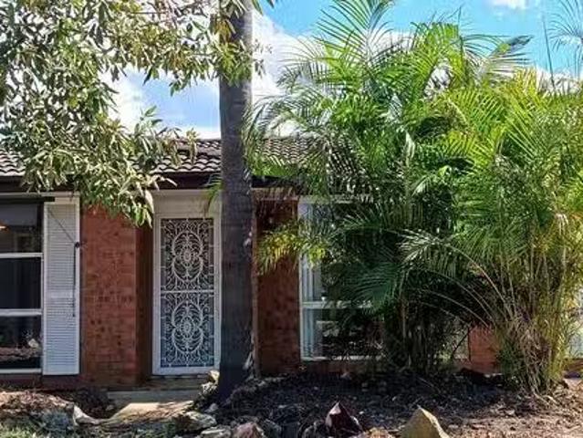 Charming 4 BR 17 Denver Road, St Clair, NSW 2759