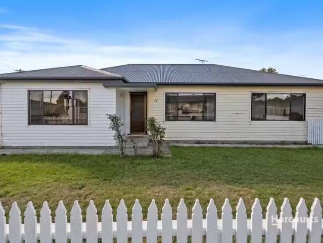 Just in! 4 BR 17 Fitzroy Street, SORELL, TAS 7172 House for.