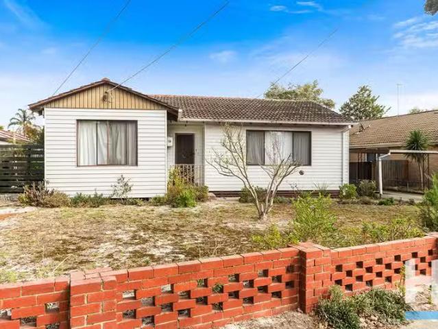 Cheap 4 BR 18 Nodding Avenue, Frankston North, VIC 3200 Hous.