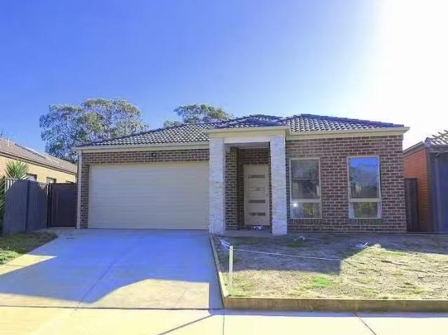 Cheap 4 BR 18 Dalziel Drive, Mernda VIC 3754 House For Lease