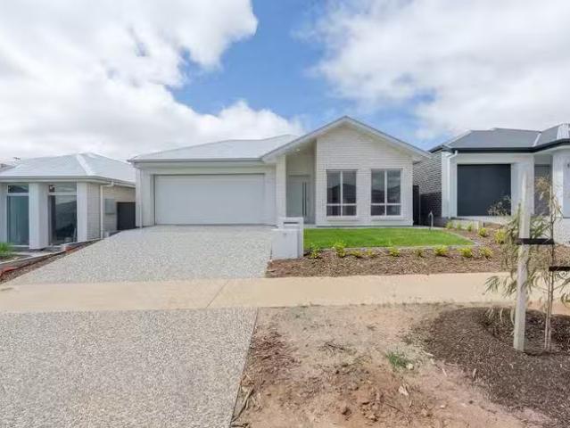 Cheap 4 BR 10 Berwick Court, Mount Barker, SA 5251