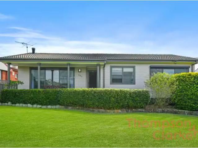 Unique 4 BR 121 Brunswick Street, East Maitland Property for r.