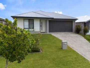 For Rent! 4 BR 12 Dominique Way, FLINDERS VIEW, QLD 4305 Hou.