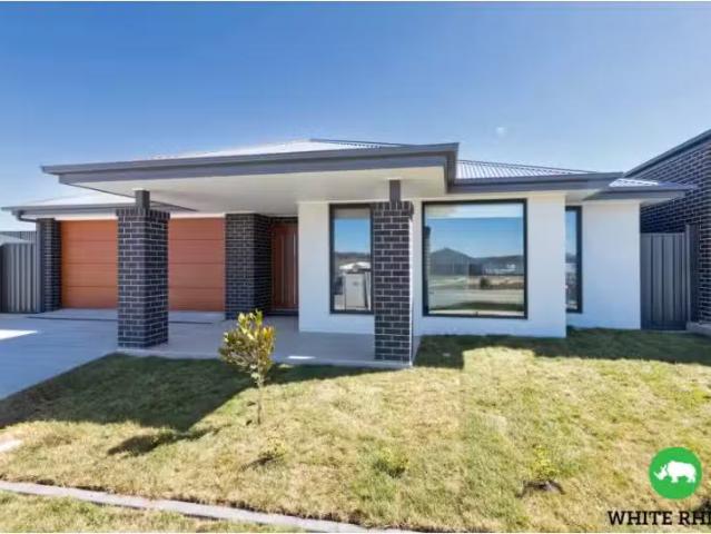 Charming 4 BR 12 Inverary Street, Googong House for rent List.