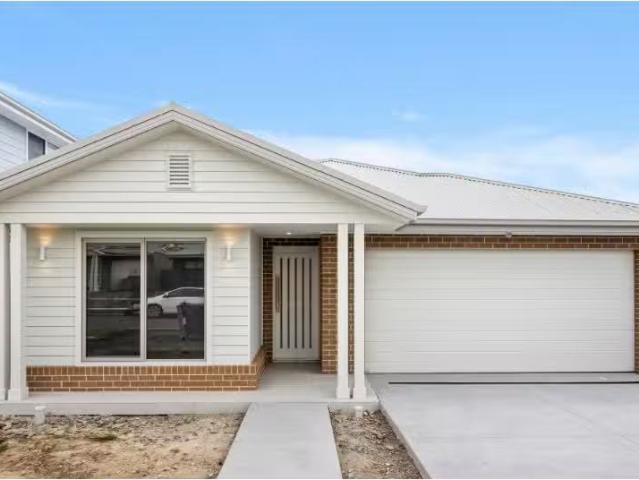 For Rent! 4 BR 12 Postmaster Drive, CALDERWOOD House for rent.