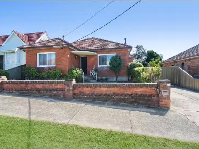 Rental! 4 BR 138 Stoney Creek Road, Beverly Hills House for re.