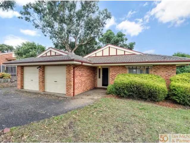Nice 4 BR 13 Darmody Place, Jerrabomberra House for rent List.