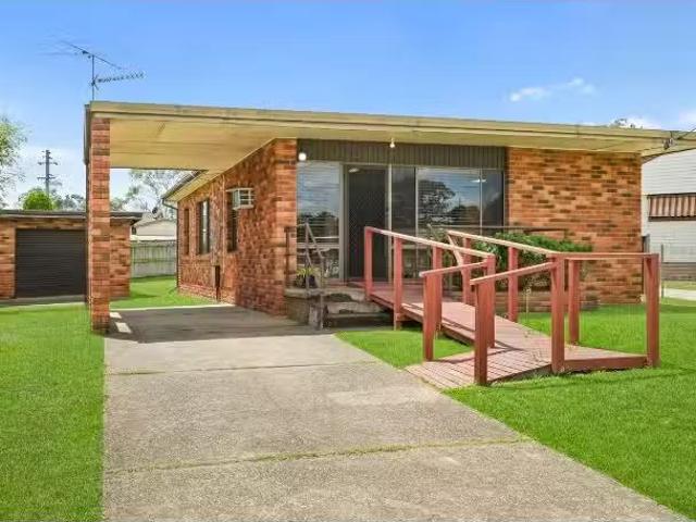 Unique 4 BR 1 Milak Place, WHALAN House for rent Listed by Fo.