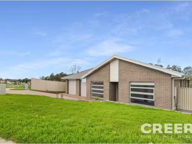 Cheap 4 BR 28 Isla Street, Raworth Townhouse for rent Listed.