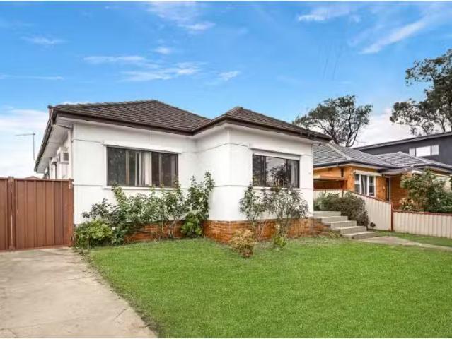 Cozy 4 BR 209 Hector Street, Sefton House for rent Listed by.