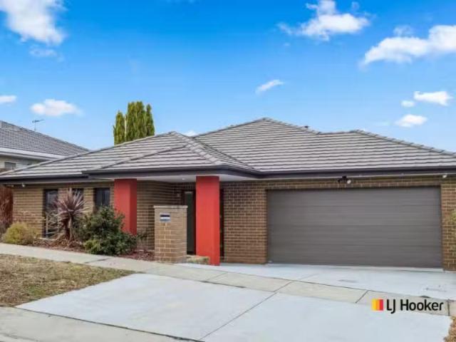 Rental! 4 BR 20 Bott Crescent, CASEY House for rent Listed by.