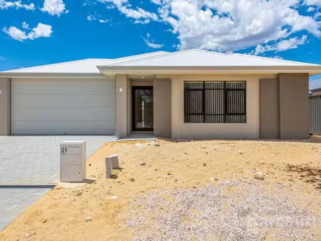 Deal! 4 BR 21 Mogum Bend, SOUTH YUNDERUP, WA 6208 House for.