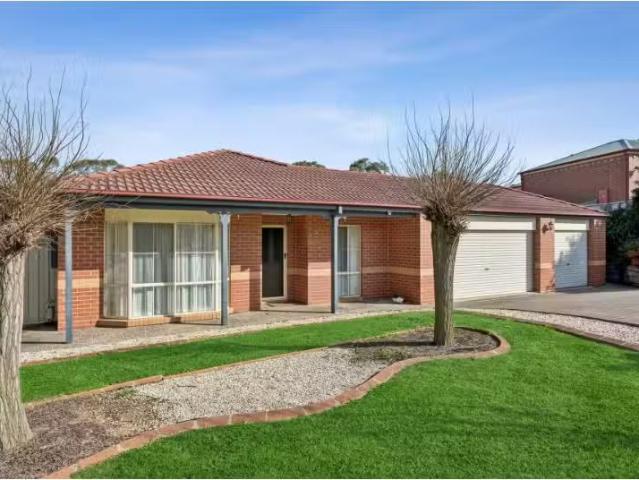 Deal! 4 BR 21 Gondolier Terrace, Golden Square House for rent.