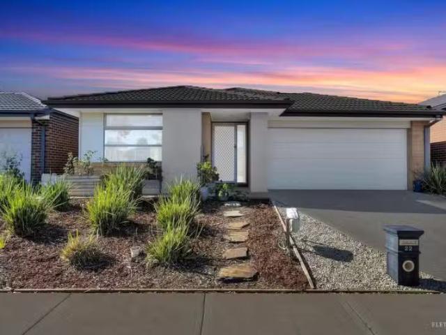 Deal! 4 BR 22 Bristol Street, Strathtulloh VIC 3338 House Fo.