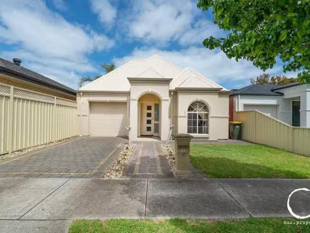 Unique 4 BR 2 Capper Street, Camden Park, SA 5038