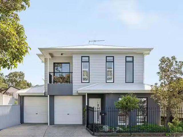 Cheap 4 BR 2 Elgar Road, Somerton Park, SA 5044