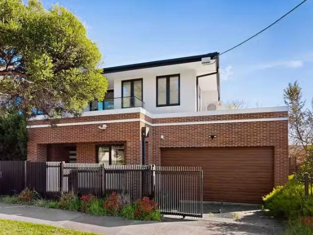 Charming 4 BR 2A Hughes Street, BALWYN NORTH, VIC 3104 House.