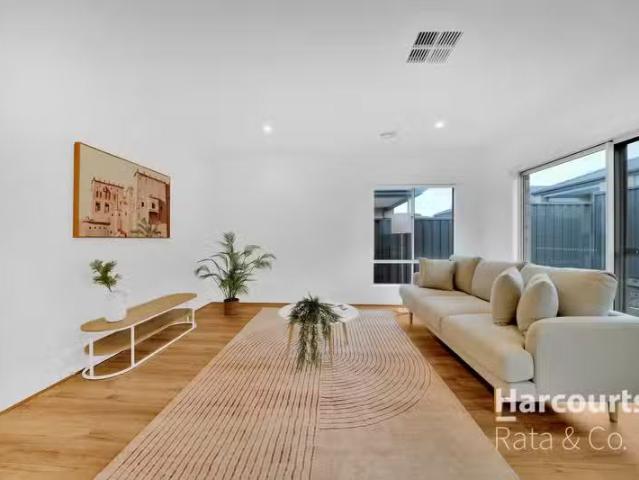 Cozy 4 BR 35 Gaeta Street, Wollert, VIC 3750 House for Rent