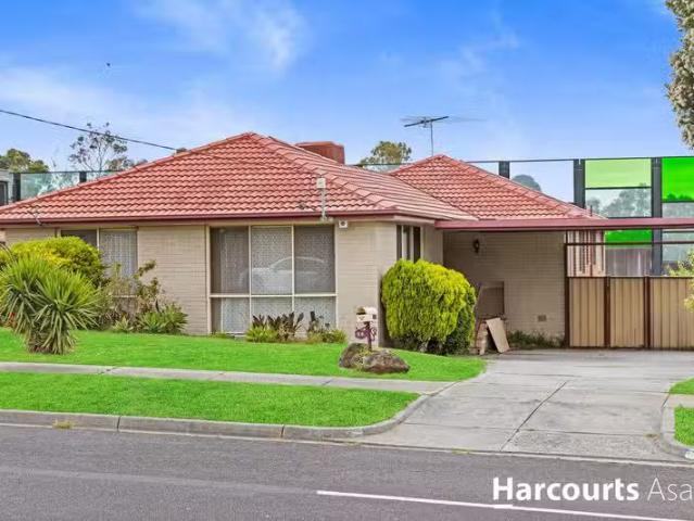 Just in! 4 BR 38 Illawarra Cresent, Dandenong North, VIC 3175.