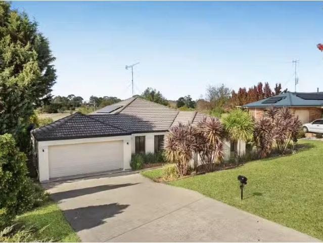 Charming 4 BR 38 Sophie Drive, Orange House for rent Listed b.