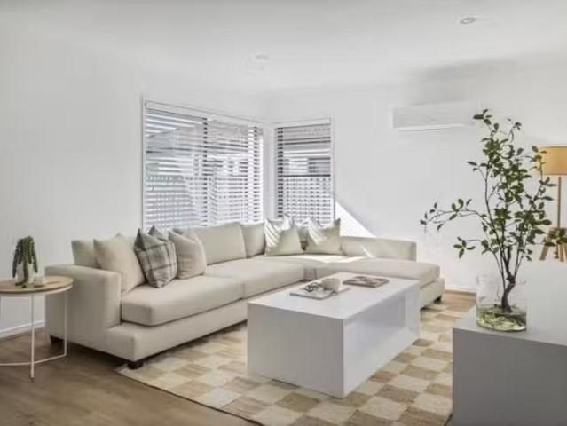 Deal! 4 BR 39 Nardoo Street, Robina, QLD 4226 House for Rent