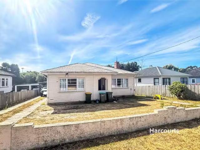 Deal! 4 BR 30 Devonport Road, QUOIBA, TAS 7310 House for Rent