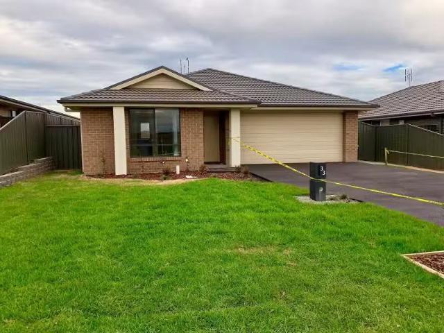 For Rent! 4 BR 33 Moorebank Road, Cliftleigh House for rent L.