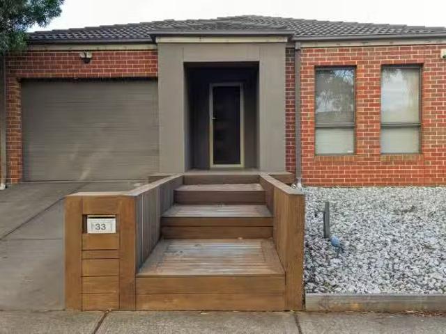 Deal! 4 BR 33 O'Conner Road, DEER PARK, VIC 3023 House for R.