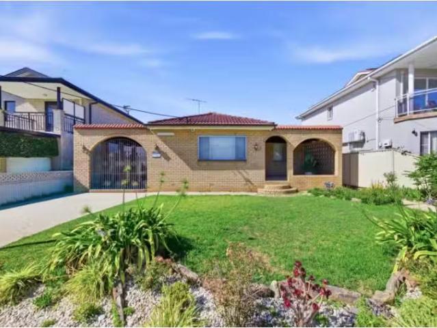 For Rent! 4 BR 3 Linda Street, FAIRFIELD HEIGHTS House for ren.
