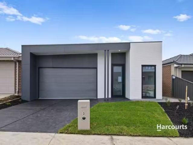 Cheap 4 BR 3 Valberg Way, Pakenham, VIC 3810 House for Rent