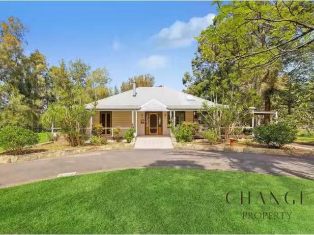 Cozy 4 BR 44 Broadwater Drive, Saratoga House for rent Listed.