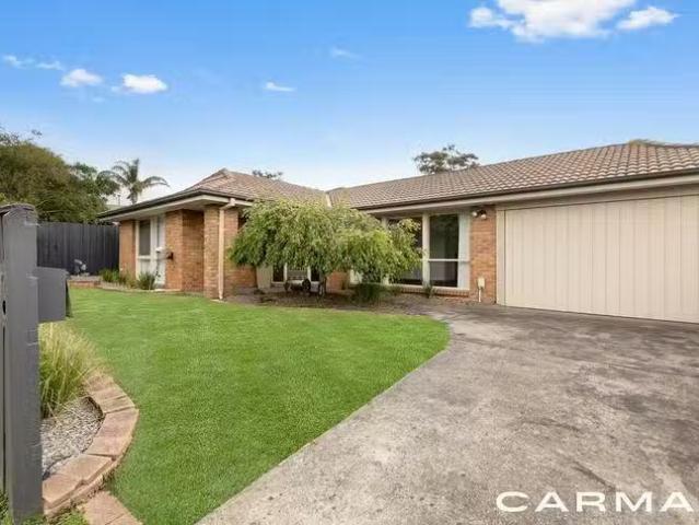 Deal! 4 BR 49 Witternberg Avenue, Frankston, VIC 3199
