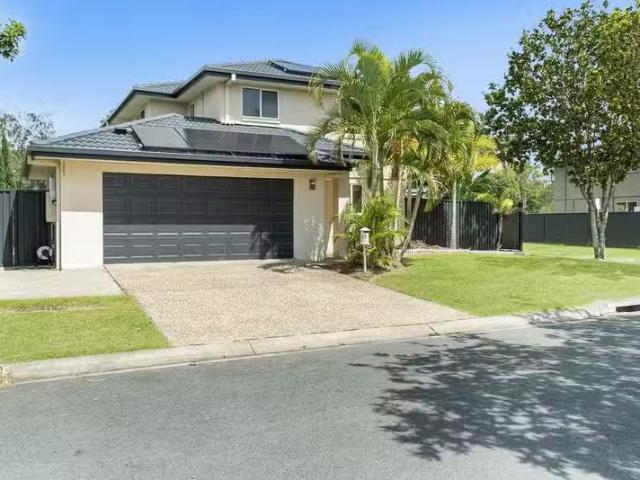Charming 4 BR 40 Tracey Crescent, Varsity Lakes, QLD 4227 Ho.