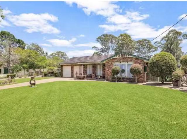 Rental! 4 BR 41 St Albans Road, Schofields House for rent Lis.